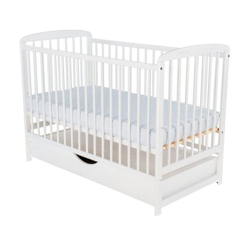 Patut din lemn bebe, 120x60 cm, Cu sertar cu capac, Din lemn de pin si mdf, Stabil si rezistent, Inaltime saltea reglabila pe 3 nivele, Laterala cu 3 bete detasabile, EN716-1, EN716-2, Alb, Babyneeds, Ola + Saltea 8 cm - gogobaby.ro