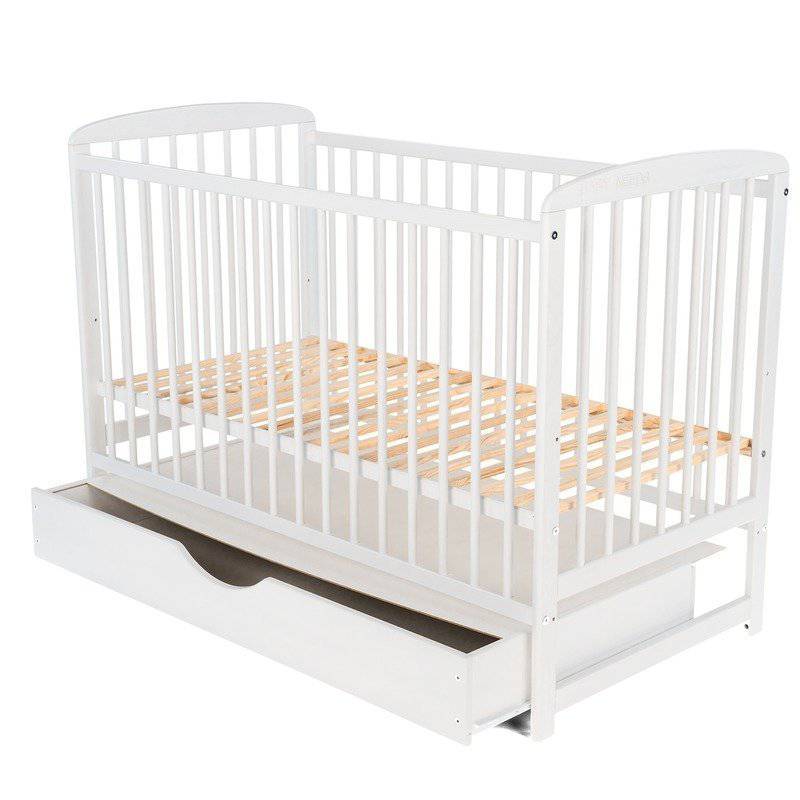 Patut din lemn bebe, 120x60 cm, Cu sertar cu capac, Din lemn de pin si mdf, Stabil si rezistent, Inaltime saltea reglabila pe 3 nivele, Laterala cu 3 bete detasabile, EN716-1, EN716-2, Alb, Babyneeds, Ola + Saltea 8 cm - gogobaby.ro