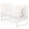 Patut din lemn bebe, 120x60 cm, Din lemn de pin si mdf, Stabil si rezistent, Inaltime saltea reglabila pe 3 nivele, Laterala cu 3 bete detasabile, EN716-1, EN716-2, Alb, Babyneeds, Timmi Girafa
