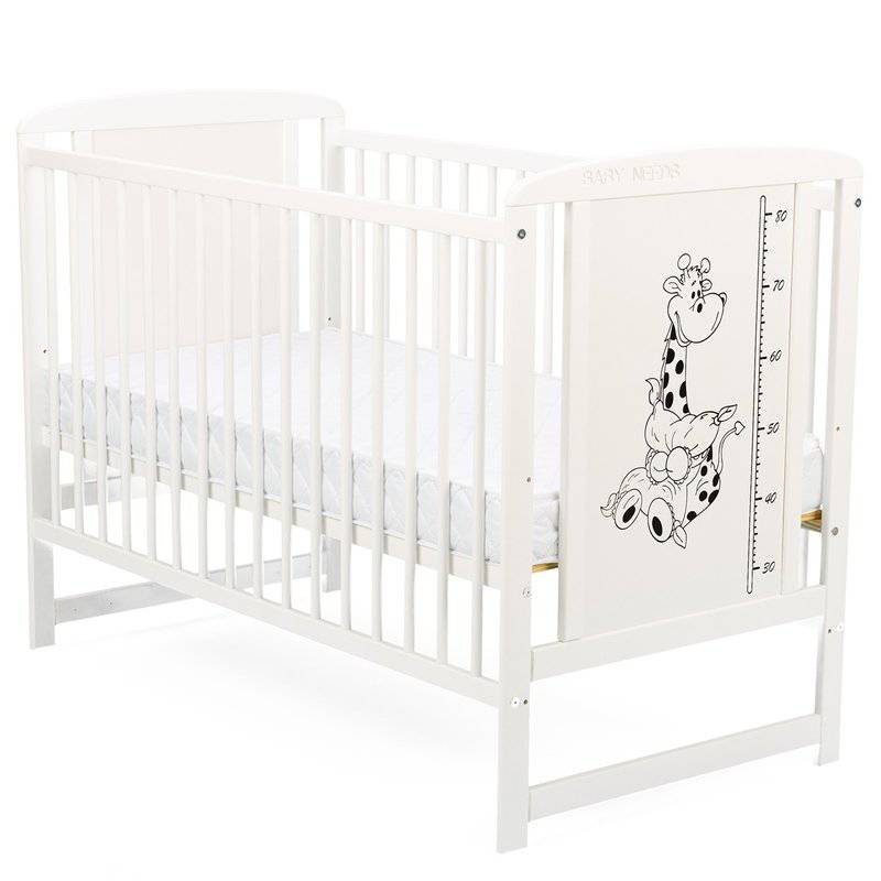 Patut din lemn bebe, 120x60 cm, Din lemn de pin si mdf, Stabil si rezistent, Inaltime saltea reglabila pe 3 nivele, Laterala cu 3 bete detasabile, EN716-1, EN716-2, Alb, Babyneeds, Timmi Girafa + Saltea 10 cm