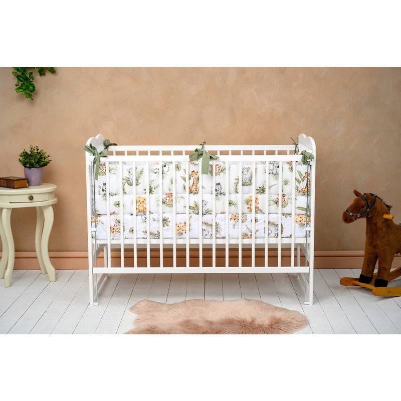 Patut din lemn bebe, 120x60 cm, Cu laterala culisanta, Din lemn de pin, Stabil si rezistent, Inaltime saltea reglabila pe 3 nivele, Laterala cu 3 bete detasabile, EN716-1, EN716-2, Alb, Qmini, Agata + Saltea 8 cm - gogobaby.ro