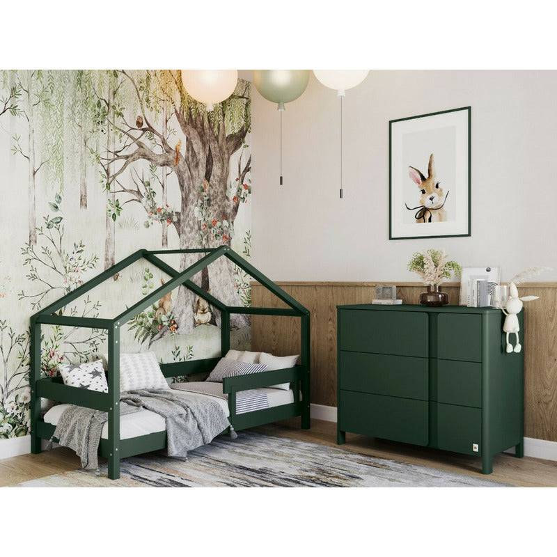Patut tip casuta din lemn junior, 160x80 cm, Din lemn certificat FSC, Transformabil in casuta de joaca, Cu bariera de protectie, In stil scandinav, Verde, YappyKids, YappyHytte Bed - gogobaby.ro