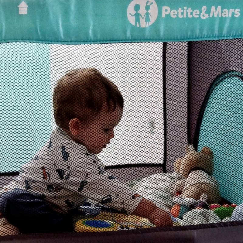 Patut pliant, Petite&Mars, Cu un nivel, Cu intrare laterala cu fermoar, 2 roti, 120x60 cm, Conform cu standardele europene de securitate EN 716-1:207+AC:2019, EN 716-2:2017, EN 71-3:2019, Vulpita Turquoise - gogobaby.ro