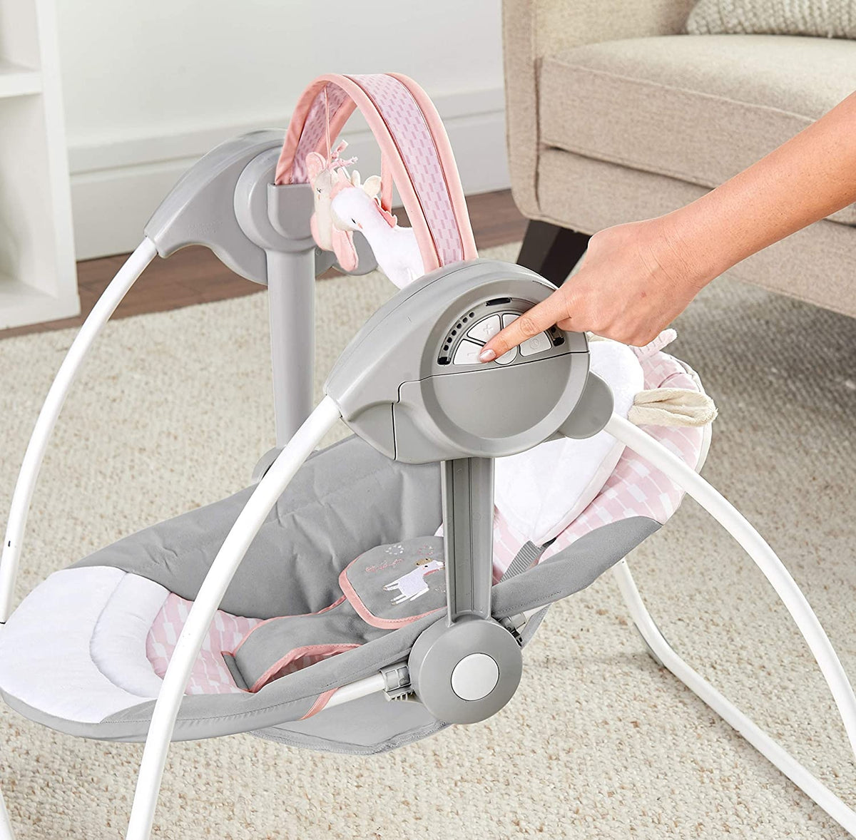 Ingenuity - Leagan portabil Comfort 2 Go Flora the Unicorn - gogobaby.ro