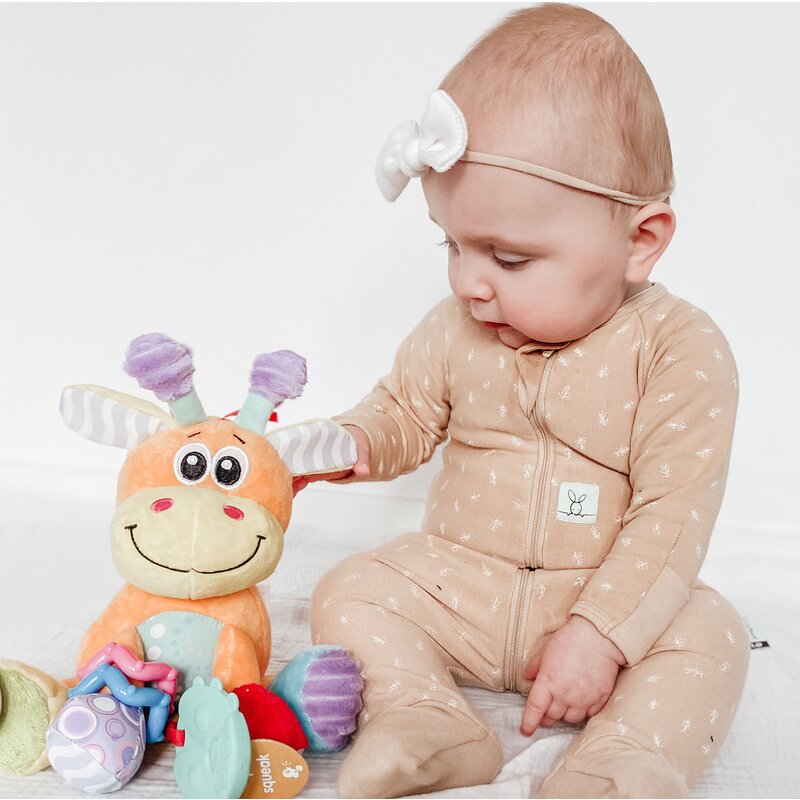 Jucarie din plus, Playgro, Discovery, Stimuleaza dezvoltarea senzoriala, Cu inele pentru dentitie, Cu diverse forme si texturi, 0 luni+, Discovery Friend Giraffe