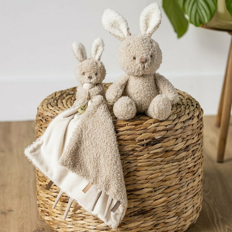 Jucarie plus bebelusi, Nattou, Baby Rabbit, 24 cm, Material moale, Stimuleaza simtul tactil si motricitatea fina, Prieten de joaca si mangaiere, 0 luni+, Bej