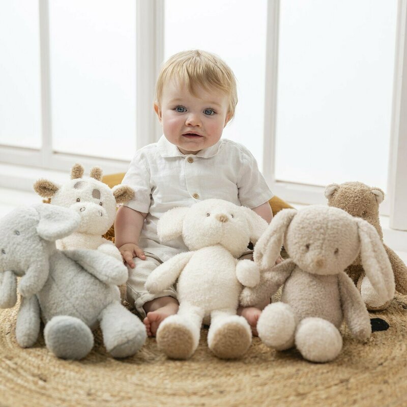 Jucarie plus bebelusi, Nattou, Cuddly Mouse, 24 cm, Material moale si pufos, Stimuleaza simtul tactil si motricitatea fina, Prieten de joaca si mangaiere, 0 luni+, Bej