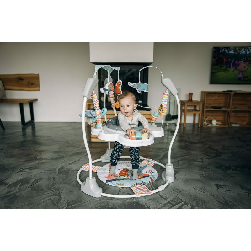 Jumper interactiv, FreeON, Jump&Play, Cu scaun rotativ la 360 grade, Reglabil pe inaltime, Cu melodii, lumini si jucarii, Conform cu standardul european de securitate EN 14036:2003, Multicolor - gogobaby.ro