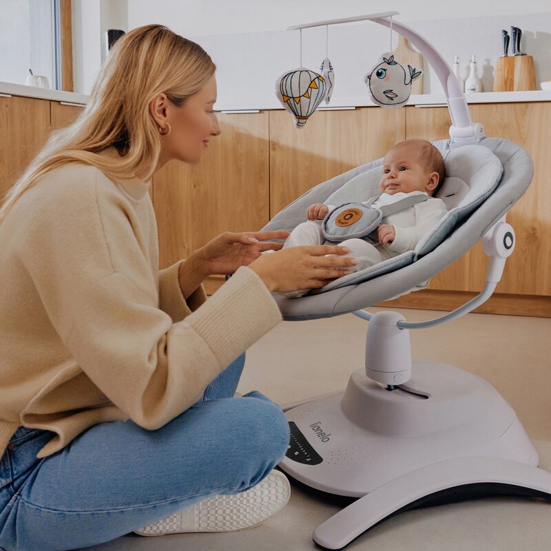 Balansoar, Lionelo, Bella, Multifunctional, Electric, Scaun reglabil, Ecran tactil si telecomanda, 6 miscari unice, 5 viteze, Cu melodii, Gri - gogobaby.ro