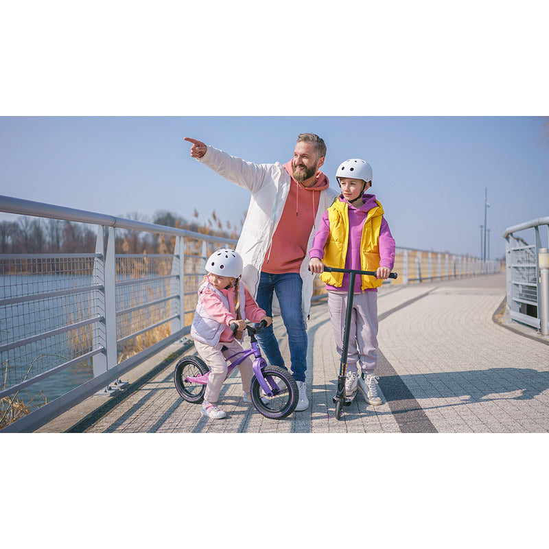 Bicicleta fara pedale, Lionelo, Bart Air, Usoara, Cu roti gonflabile, Cu cadru din magneziu, Cu ghidon si sa reglabile, Greutate 3.8 Kg, 12 inch, Conform cu standardul european de securitate EN71, Pink Violet - gogobaby.ro