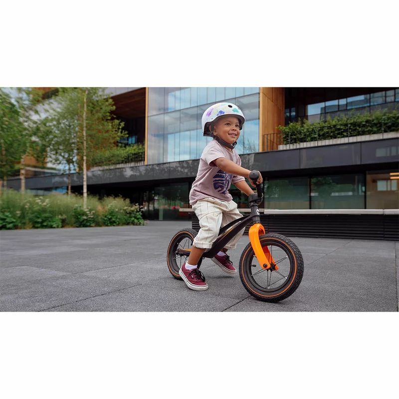 Bicicleta fara pedale, Lionelo, Bart Air, Usoara, Cu roti gonflabile, Cu cadru din magneziu, Cu ghidon si sa reglabile, Greutate 3.8 Kg, 12 inch, Conform cu standardul european de securitate EN71, Albastru