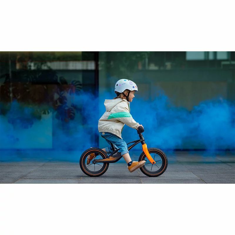 Bicicleta fara pedale, Lionelo, Bart Air, Usoara, Cu roti gonflabile, Cu cadru din magneziu, Cu ghidon si sa reglabile, Greutate 3.8 Kg, 12 inch, Conform cu standardul european de securitate EN71, Albastru