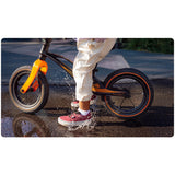 Bicicleta fara pedale, Lionelo, Bart Air, Usoara, Cu roti gonflabile, Cu cadru din magneziu, Cu ghidon si sa reglabile, Greutate 3.8 Kg, 12 inch, Conform cu standardul european de securitate EN71, Negru