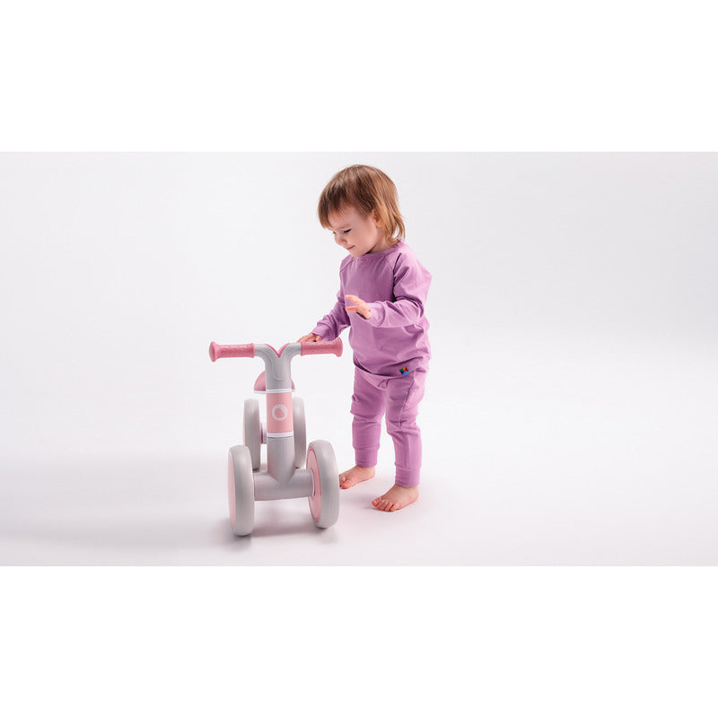 Bicicleta fara pedale, Lionelo, Villy, Cu 4 roti, Din spuma EVA si TPR, Stabila, Manere moi, antiderapante, 12- 36 luni, Sustine pana la 30 kg, Certificata EN 71-1:2014, EN 71-2:2011, EN 71-3:2019, Verde turcoaz - gogobaby.ro