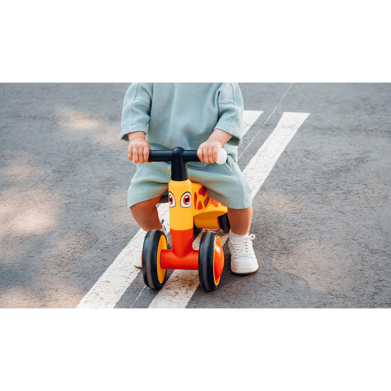 Bicicleta fara pedale, Lionelo, Sammy, Cu 4 roti, Din spuma EVA, Stabila, Manere moi, antiderapante, 12- 36 luni, Greutate maxima suportata 25 kg, Certificata EN 71-1:2014, EN 71-2:2011, EN 71-3:2019, Galben