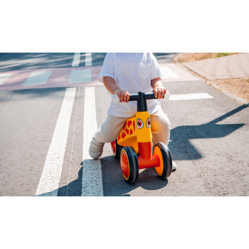 Bicicleta fara pedale, Lionelo, Sammy, Cu 4 roti, Din spuma EVA, Stabila, Manere moi, antiderapante, 12- 36 luni, Greutate maxima suportata 25 kg, Certificata EN 71-1:2014, EN 71-2:2011, EN 71-3:2019, Alb - gogobaby.ro