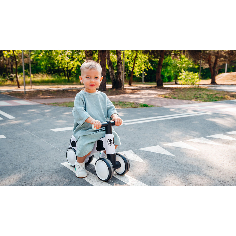 Bicicleta fara pedale, Lionelo, Sammy, Cu 4 roti, Din spuma EVA, Stabila, Manere moi, antiderapante, 12- 36 luni, Greutate maxima suportata 25 kg, Certificata EN 71-1:2014, EN 71-2:2011, EN 71-3:2019, Alb - gogobaby.ro