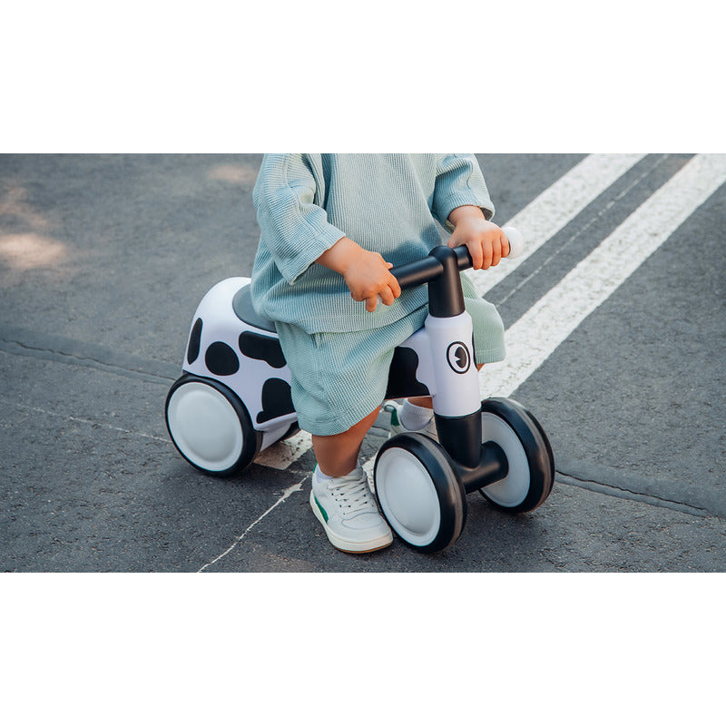 Bicicleta fara pedale, Lionelo, Sammy, Cu 4 roti, Din spuma EVA, Stabila, Manere moi, antiderapante, 12- 36 luni, Greutate maxima suportata 25 kg, Certificata EN 71-1:2014, EN 71-2:2011, EN 71-3:2019, Alb - gogobaby.ro
