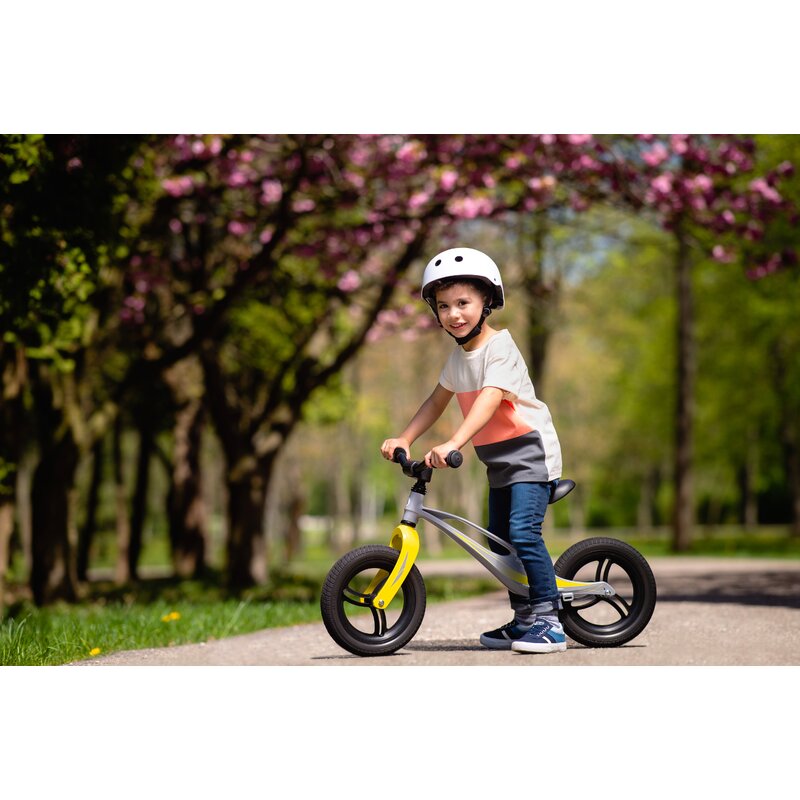 Bicicleta fara pedale, Lionelo, Bart Tour, Usoara, Cu cadru din magneziu, 3.3 Kg, 12 inch, Conform cu standardul european de securitate EN71, Pink Bubblegum - gogobaby.ro