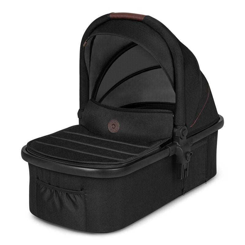 Carucior 2 in 1, Lionelo, Amber, Cadru aluminiu, Cu landou intarit si salteluta moale, Reversibil, Maner ajustabil, Huse pentru picioare, ploaie, Plasa de tantari, Geanta parinti, Pana la 22 kg, EN1888-1, EN1888-2, EN1466, Negru - gogobaby.ro