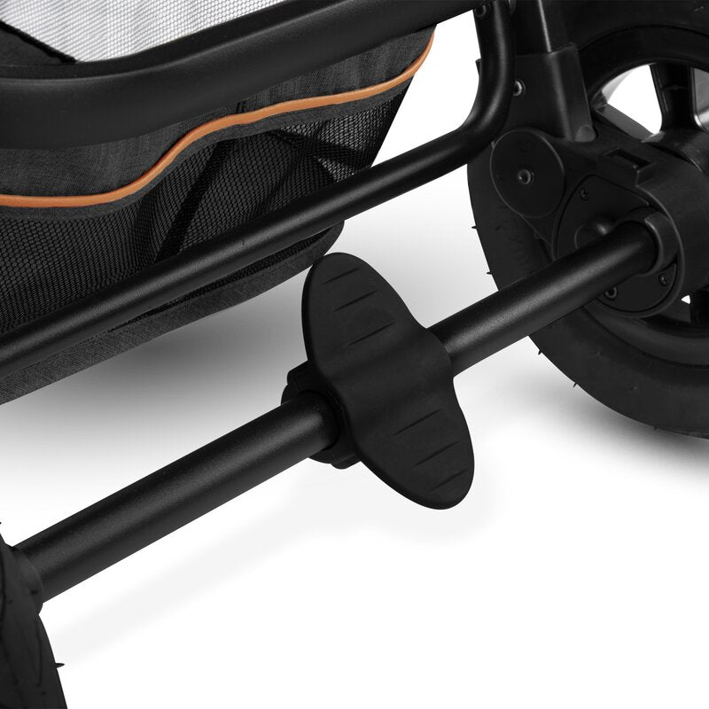 Carucior 2 in 1, Lionelo, Amber, Cadru aluminiu, Cu landou intarit si salteluta moale, Reversibil, Maner ajustabil, Huse pentru picioare, ploaie, Plasa de tantari, Geanta parinti, Pana la 22 kg, EN1888-1, EN1888-2, EN1466, Gri inchis