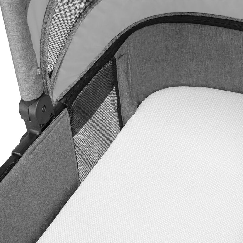 Carucior 2 in 1, Lionelo, Amber, Cadru aluminiu, Cu landou intarit si salteluta moale, Reversibil, Maner ajustabil, Huse pentru picioare, ploaie, Plasa de tantari, Geanta parinti, Pana la 22 kg, EN1888-1, EN1888-2, EN1466, Gri deschis - gogobaby.ro