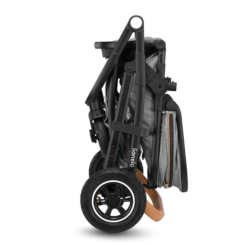 Carucior 2 in 1, Lionelo, Amber, Cadru aluminiu, Cu landou intarit si salteluta moale, Reversibil, Maner ajustabil, Huse pentru picioare, ploaie, Plasa de tantari, Geanta parinti, Pana la 22 kg, EN1888-1, EN1888-2, EN1466, Gri deschis - gogobaby.ro