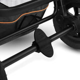 Carucior 2 in 1, Lionelo, Amber, Cadru aluminiu, Cu landou intarit si salteluta moale, Reversibil, Maner ajustabil, Huse pentru picioare, ploaie, Plasa de tantari, Geanta parinti, Pana la 22 kg, EN1888-1, EN1888-2, EN1466, Gri inchis