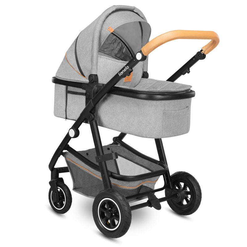 Carucior 3 in 1 Lionelo Amber, Cadru din aluminiu, Landou confortabil, Scaun auto testat ADAC, Accesorii incluse, Geanta parinti, pana la 22 kg, Certificat EN1888, Gri Deschis - gogobaby.ro