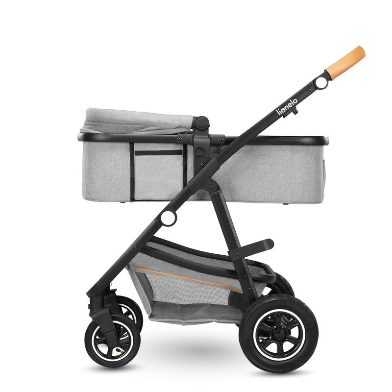 Carucior 3 in 1 Lionelo Amber, Cadru din aluminiu, Landou confortabil, Scaun auto testat ADAC, Accesorii incluse, Geanta parinti, pana la 22 kg, Certificat EN1888, Gri Deschis - gogobaby.ro