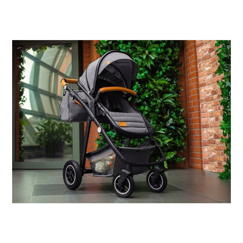 Carucior 3 in 1 Lionelo Amber, Cadru din aluminiu, Landou confortabil, Scaun auto testat ADAC, Accesorii incluse, Geanta parinti, pana la 22 kg, Certificat EN1888, Gri Deschis - gogobaby.ro