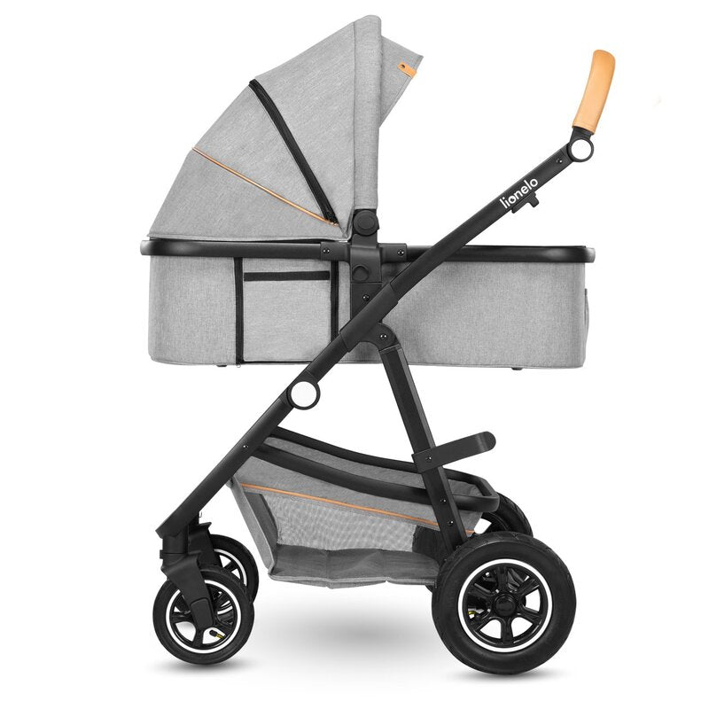 Carucior 3 in 1 Lionelo Amber, Cadru din aluminiu, Landou confortabil, Scaun auto testat ADAC, Accesorii incluse, Geanta parinti, pana la 22 kg, Certificat EN1888, Gri Deschis - gogobaby.ro