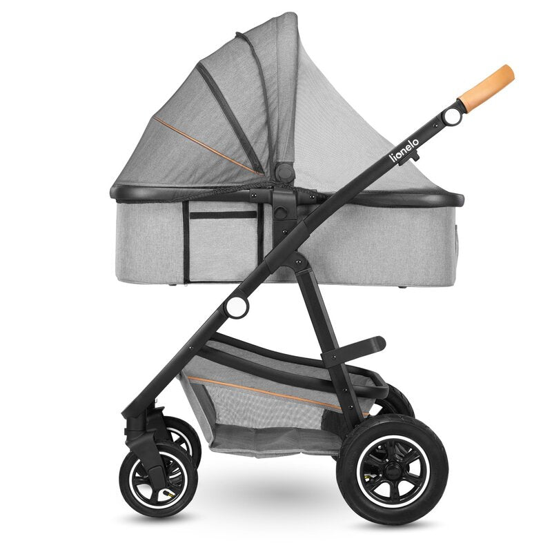 Carucior 3 in 1 Lionelo Amber, Cadru din aluminiu, Landou confortabil, Scaun auto testat ADAC, Accesorii incluse, Geanta parinti, pana la 22 kg, Certificat EN1888, Gri Deschis - gogobaby.ro