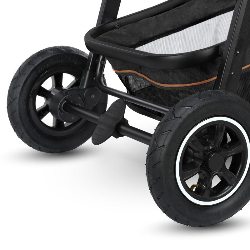 Carucior 3 in 1, Lionelo, Amber, Cadru aluminiu, Cu landou intarit si salteluta moale, Cu scoica auto testata ADAC, Reversibil, Cu accesorii, Geanta parinti, Pana la 22 kg, Gri Inchis - gogobaby.ro