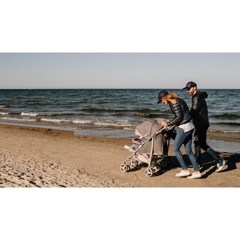 Carucior sport compact, Lionelo, Irma, Spatar ajustabil in 4 pozitii, Suport picioare reglabil, Manere rotative, Pliere tip umbrela, 6- 36 luni, Pana la 15 kg, Conform cu EN1888-1:2018, Gri