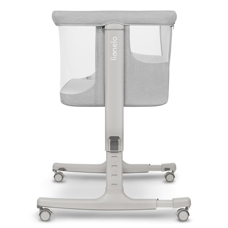 Patut co-sleeper, Lionelo, Aurora, 3 in 1, Cu leganare si setare unghiulara, Include saltea cu densitate T25 si geanta transport, Reglabil in 5 pozitii, Pana la 9 kg, 0 luni+, 85x60x66 cm, Certificari EN 1130:2019+AC:2020, EN 16890:2, Gri deschis - gogobaby.ro