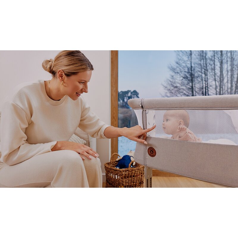 Patut co-sleeper, Lionelo, Aurora, 3 in 1, Cu leganare si setare unghiulara, Include saltea cu densitate T25 si geanta transport, Reglabil in 5 pozitii, Pana la 9 kg, 0 luni+, 85x60x66 cm, Certificari EN 1130:2019+AC:2020, EN 16890:2, Gri deschis - gogobaby.ro