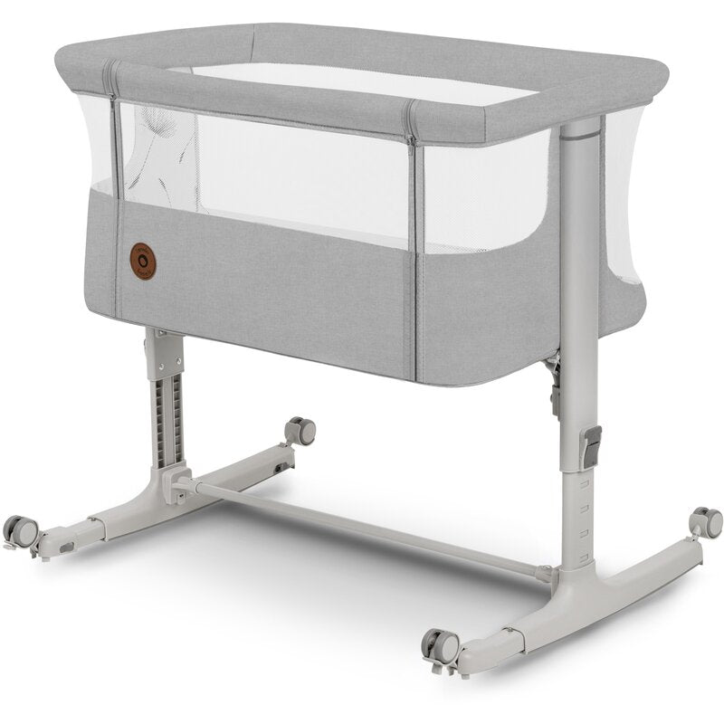 Patut co-sleeper, Lionelo, Aurora, 3 in 1, Cu leganare si setare unghiulara, Include saltea cu densitate T25 si geanta transport, Reglabil in 5 pozitii, Pana la 9 kg, 0 luni+, 85x60x66 cm, Certificari EN 1130:2019+AC:2020, EN 16890:2, Gri deschis - gogobaby.ro