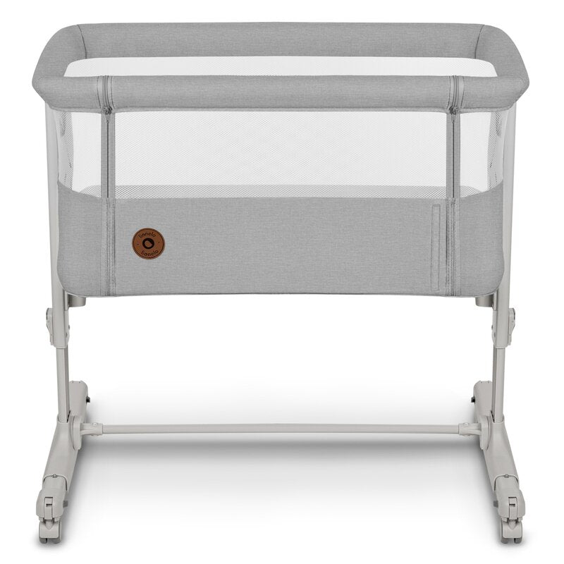 Patut co-sleeper, Lionelo, Aurora, 3 in 1, Cu leganare si setare unghiulara, Include saltea cu densitate T25 si geanta transport, Reglabil in 5 pozitii, Pana la 9 kg, 0 luni+, 85x60x66 cm, Certificari EN 1130:2019+AC:2020, EN 16890:2, Gri deschis - gogobaby.ro