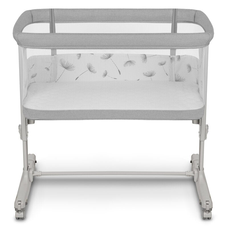 Patut co-sleeper, Lionelo, Aurora, 3 in 1, Cu leganare si setare unghiulara, Include saltea cu densitate T25 si geanta transport, Reglabil in 5 pozitii, Pana la 9 kg, 0 luni+, 85x60x66 cm, Certificari EN 1130:2019+AC:2020, EN 16890:2, Gri deschis