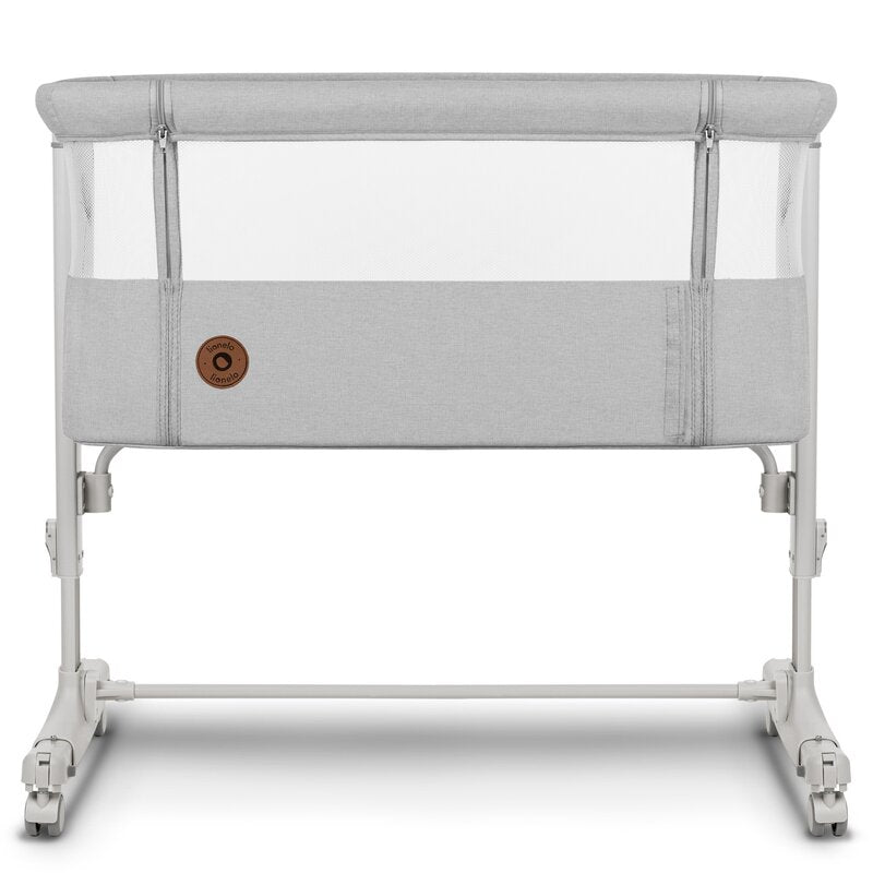 Patut co-sleeper, Lionelo, Aurora, 3 in 1, Cu leganare si setare unghiulara, Include saltea cu densitate T25 si geanta transport, Reglabil in 5 pozitii, Pana la 9 kg, 0 luni+, 85x60x66 cm, Certificari EN 1130:2019+AC:2020, EN 16890:2, Gri deschis - gogobaby.ro