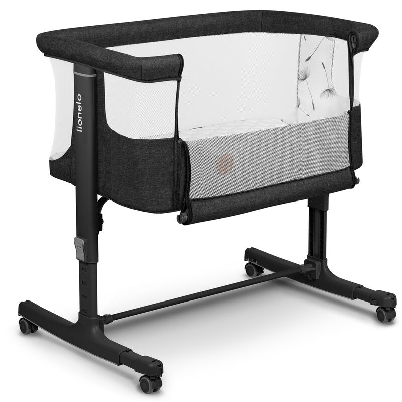 Patut co-sleeper, Lionelo, Aurora, 3 in 1, Cu leganare si setare unghiulara, Include saltea cu densitate T25 si geanta transport, Reglabil in 5 pozitii pe inaltime, Pana la 9 kg, 0 luni+, Conform cu EN 1130:2019+AC:2020, EN 16890:2, Gri inchis - gogobaby.ro