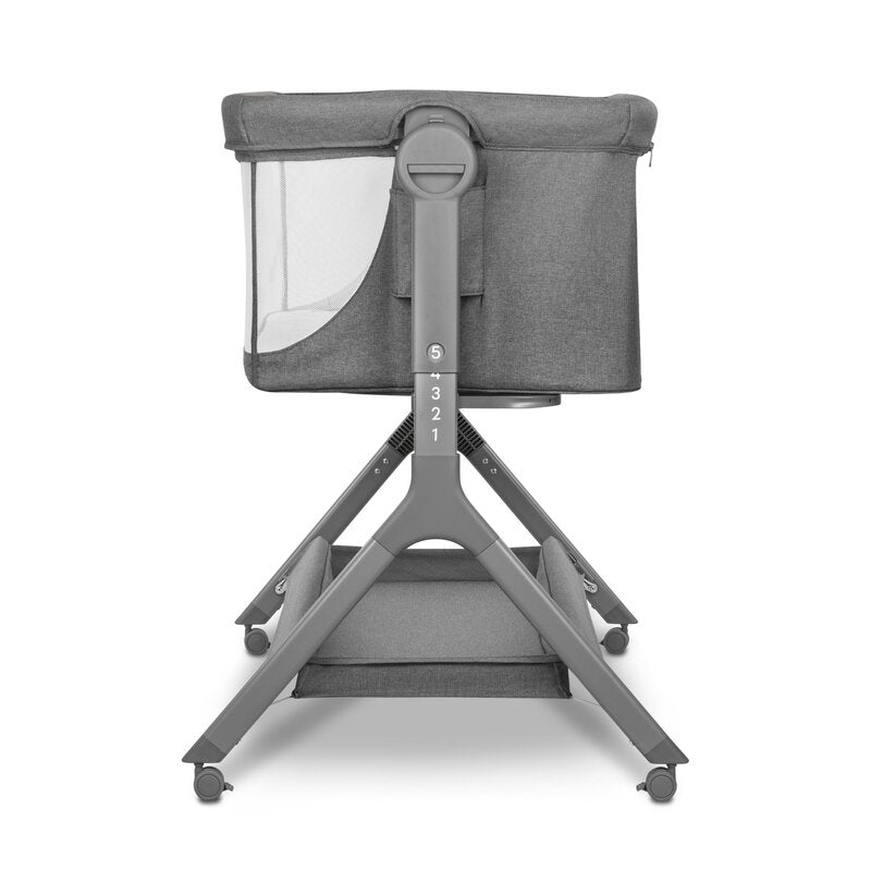 Patut co-sleeper, Lionelo, Leonie, Plus, Pliabil, Cu sistem de leganare, Cu setare unghiulara, Reglabil in 6 pozitii pe inaltime, Conform cu standardele europeane de securitate EN1130 si EN16890, Gri - gogobaby.ro