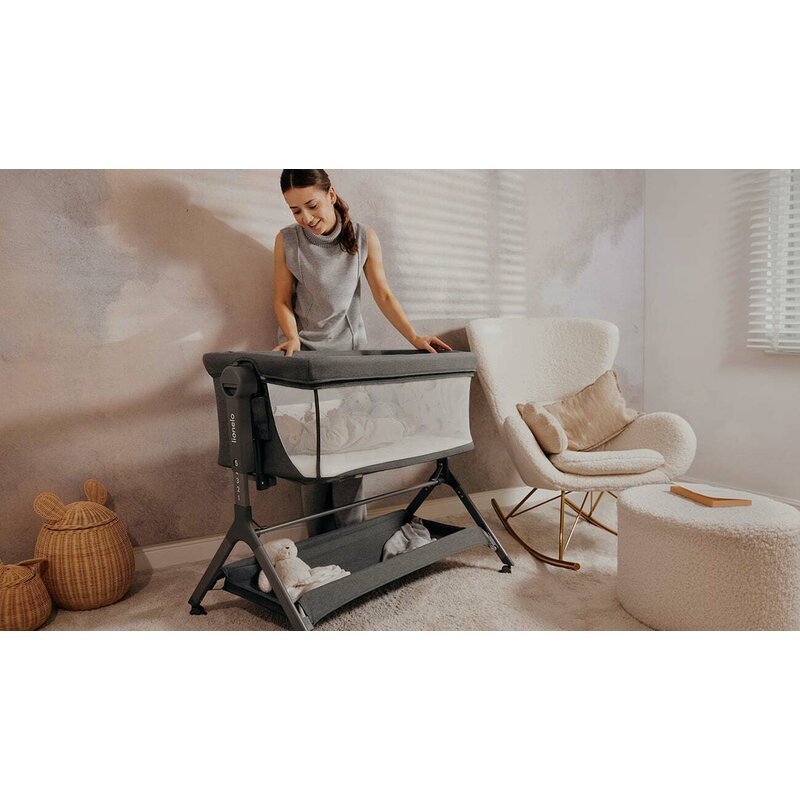 Patut co-sleeper, Lionelo, Leonie, Plus, Pliabil, Cu sistem de leganare, Cu setare unghiulara, Reglabil in 6 pozitii pe inaltime, Conform cu standardele europeane de securitate EN1130 si EN16890, Gri - gogobaby.ro
