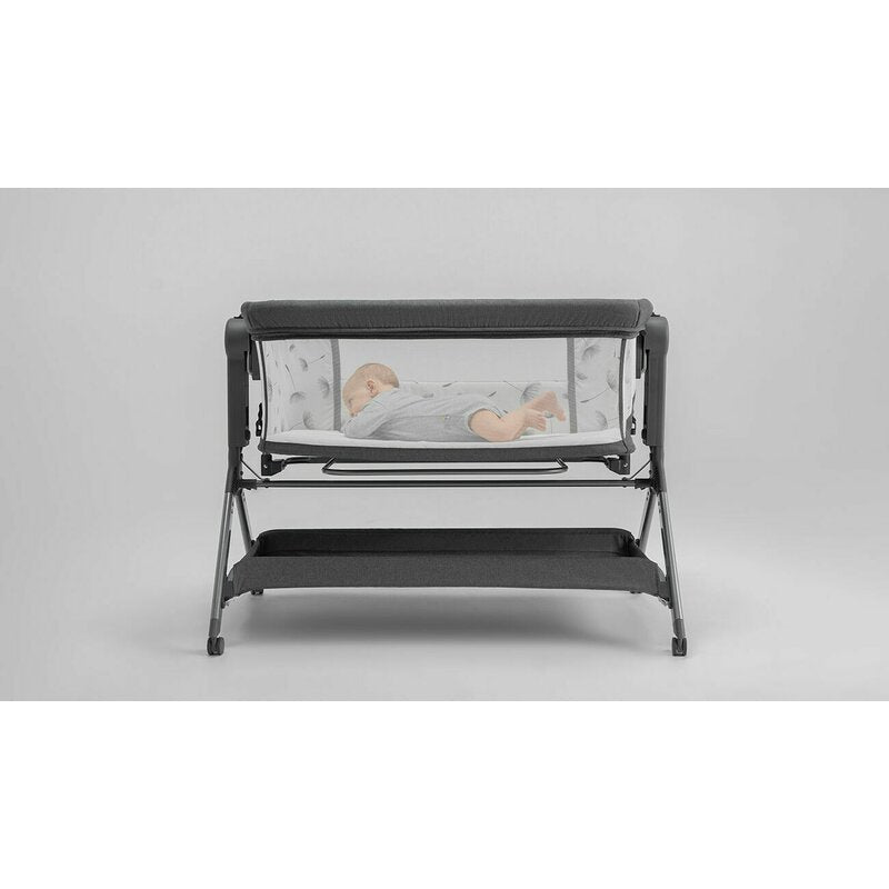 Patut co-sleeper, Lionelo, Leonie, Plus, Pliabil, Cu sistem de leganare, Cu setare unghiulara, Reglabil in 6 pozitii pe inaltime, Conform cu standardele europeane de securitate EN1130 si EN16890, Gri - gogobaby.ro