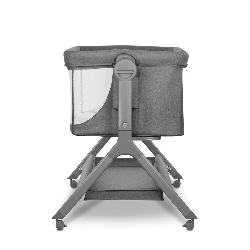 Patut co-sleeper, Lionelo, Leonie, Plus, Pliabil, Cu sistem de leganare, Cu setare unghiulara, Reglabil in 6 pozitii pe inaltime, Conform cu standardele europeane de securitate EN1130 si EN16890, Gri - gogobaby.ro