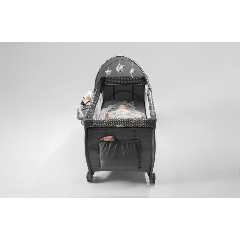 Patut pliant, Lionelo, Sven Plus, 120x60 cm, Cu doua nivele, Cu arcada jucarii, masuta de infasat, vibratii, melodii, conform cu standardele europeane de securitate EN716 si EN12221, Grey - gogobaby.ro