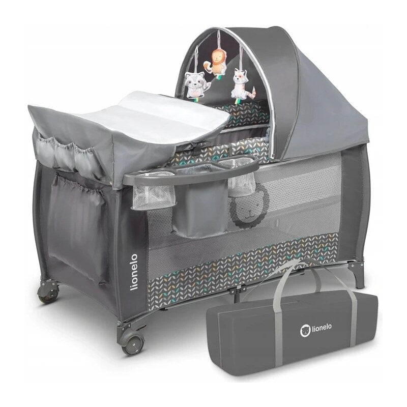 Patut pliant, Lionelo, Sven Plus, 120x60 cm, Cu doua nivele, Cu arcada jucarii, masuta de infasat, vibratii, melodii  conform cu standardele europeane de securitate EN716 si EN12221, Grey Scandi - gogobaby.ro