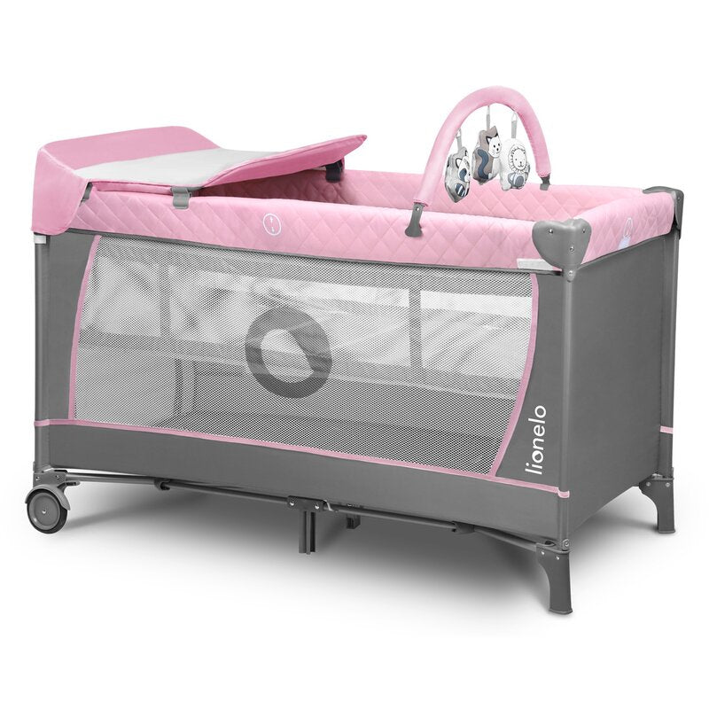 Patut pliant, Lionelo, Flower, Cu doua nivele, Cu arcada, Geanta transport, Masuta de infasat, Bara cu jucarii, Fereastra laterala, 120x60 cm, Conform cu standardele europeane de securitate EN 716 si EN12221, Roz