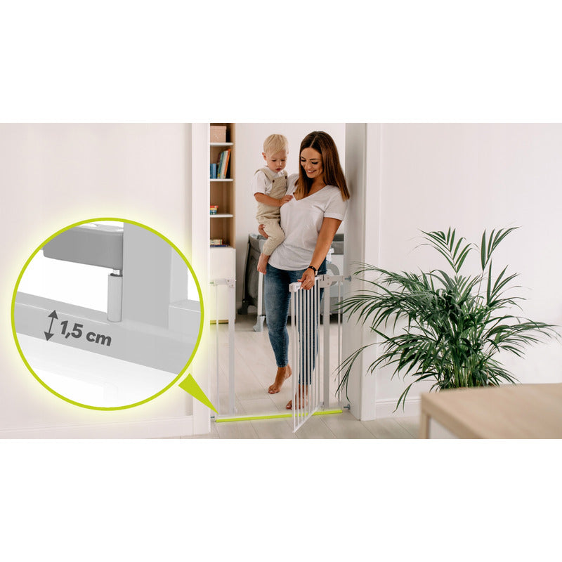 Poarta de siguranta, Lionelo, Truus Slim Led, Prin presiune, Cu lumina Led cu senzor, 105 cm, Conform cu standardul european de securitate EN1930, Alb - gogobaby.ro